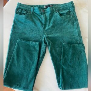 Corduroy Kut from the Kloth Diana skinny stretch corduroy pants. Emerald green.